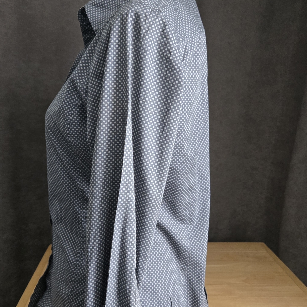Women's Gray Button-Up Blouse - Picture 5 of 9